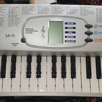 Casio SA-75 Tastiera Elettronica con borsone
