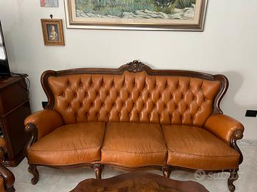 Salotto in pelle stile classico