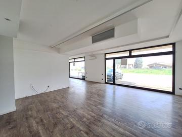 NEGOZIO A BOARA PISANI