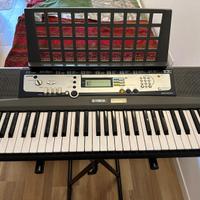 Pianola Yamaha EZ200