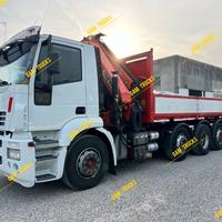 Iveco Stralis 260S43 scarrabile con cassone + gru