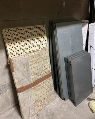 4 pannelli forati /4+4 ripiani in metallo