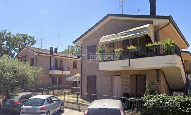 PIANO TERRA CON GIARDINO E GARAGE