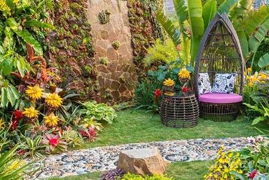 Soluzione indipendente con 3 camere e giardino