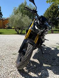 BMW g310 r