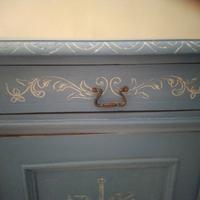 Credenza azzurra