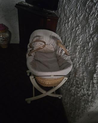 cesta ( culla per i primi mesi. 