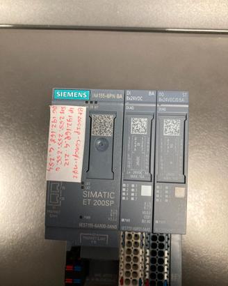 Siemens Simatic S7-1500 + 12 ET200SP