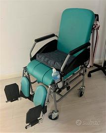 Sedia a rotelle per anziani