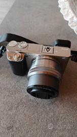 Sony Alpha A6000 Grigio + 16-50mm F3.5-5.6

