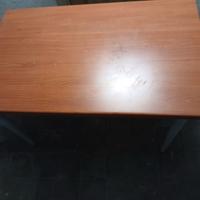 Tavolo in legno con 4 sedie misura 125x80x80