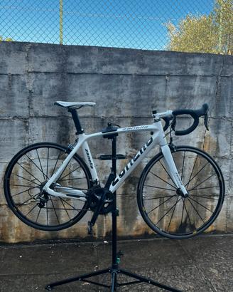 Bici da strada prodotto artigianale 100% carbon
