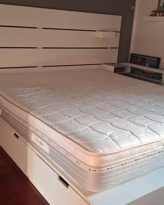 Letto matrimoniale contenitore con materasso