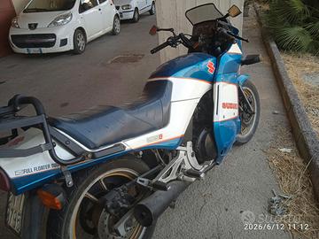 moto Suzuki GSX 550 ES