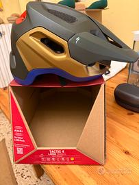 Casco MTB Specialized