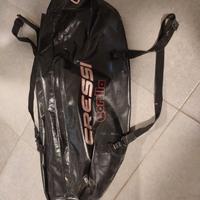 Attrezzatura apnea pinne borsa stagna coltello pes