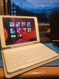 iPad 128 GB rosegold (7' gen) con accessori