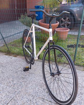 Bici scatto fisso