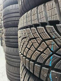 235 40 R 18 95V Goodyear ULTRAGRIP Ford FOCUS st S