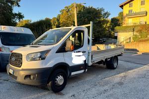 Ford transit incidentato