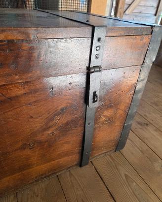cassa antica porta posta