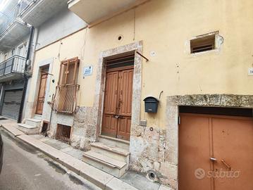 Altamura, via Dei Mille, abitazione ingr. indip