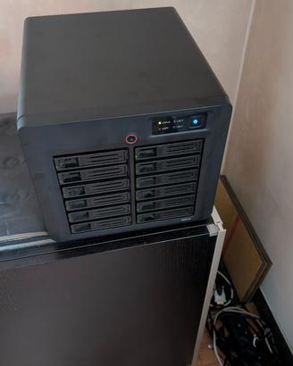 Server NAS Professionale Synology DS2413+ (12 slot
