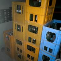 Sgombero: 156 bottiglie vetro + 13 cassette