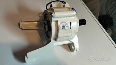 Motore e cinghia per lavatrice Whirpool FFS P8 IT