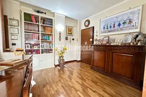 LOSETO - 3 VANI CON TERRAZZO A LIVELLO, POSTO AUTO