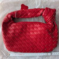 Borsa in pelle intrecciata con nodo