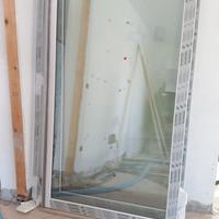 infissi nuovi imballati triplo vetro bianco PVC