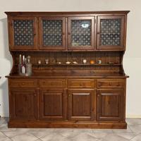 Credenza in noce  massiccio.