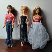 Lotto di 4 Barbie