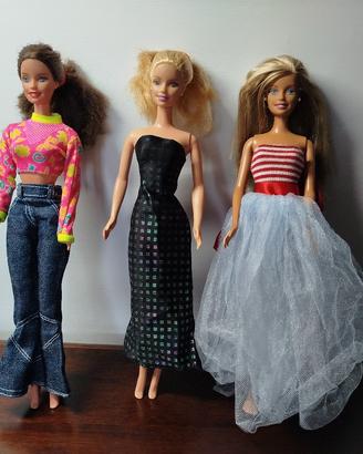 Lotto di 4 Barbie