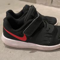 Scarpe Bambino Nike N 26