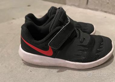 Scarpe Bambino Nike N 26