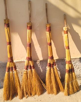 Scopa di saggina