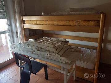 Letto a castello in legno massello design anni 70