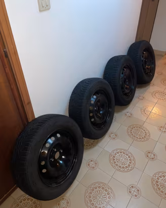 Pneumatici M+S 185/65R15