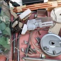 4336-lotto ricambi prese e altro materiale