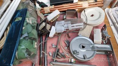 4336-lotto ricambi prese e altro materiale