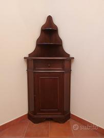 Angoliera in legno