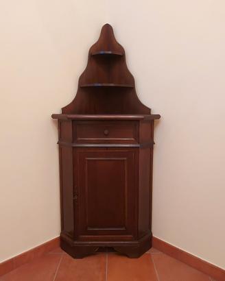 Angoliera in legno