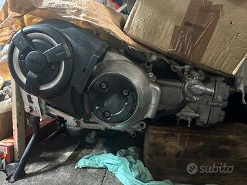 Blocco Motore tmax 560