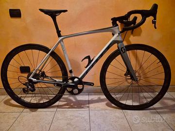 Bici da corsa Scott ADDICT disc CARBONIO