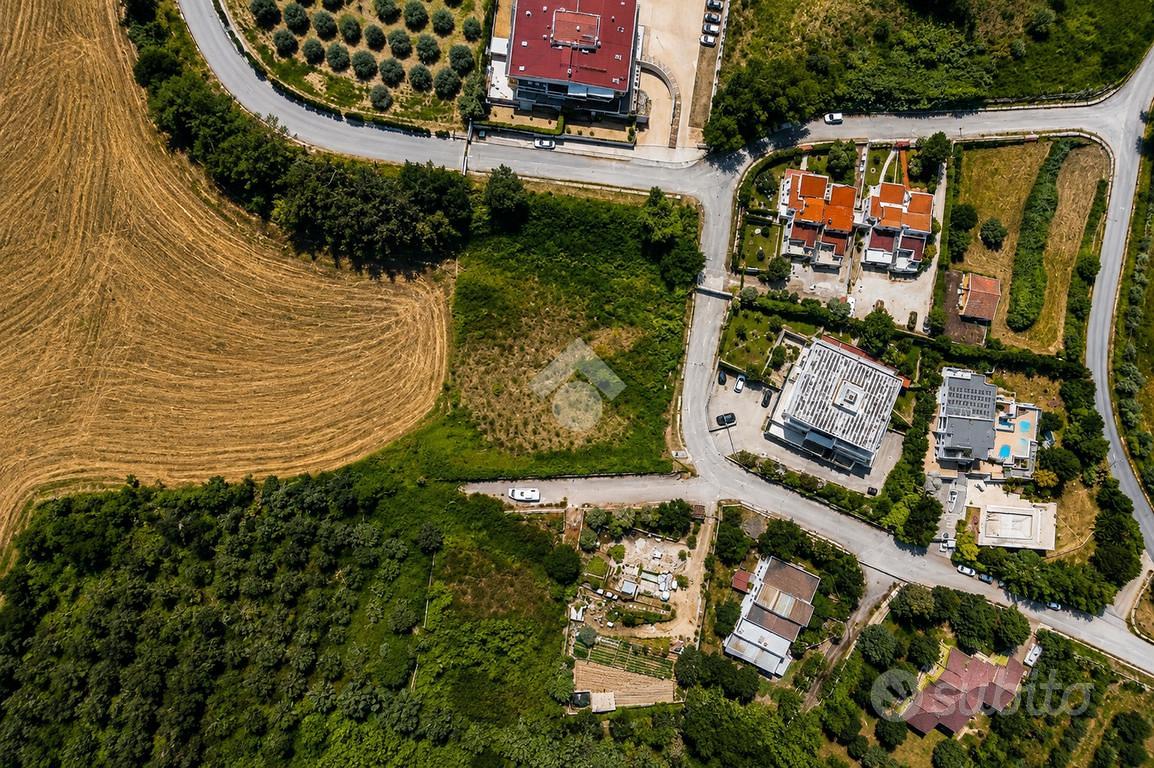 TER. RESIDENZIALE A MOSCIANO SANT'ANGELO - Vista 4
