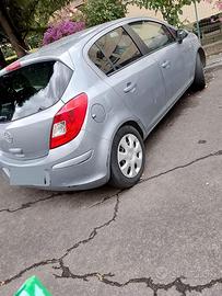 Opel Corsa benzina con impianto gpl 2010