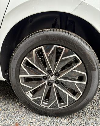 Gomme 215-55r17