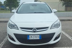 OPEL Astra 4ª serie - 2014